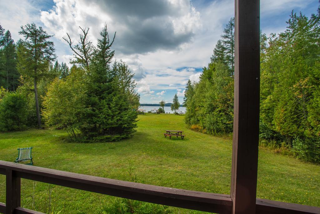 Lake Clear Lodge Ngoại thất bức ảnh