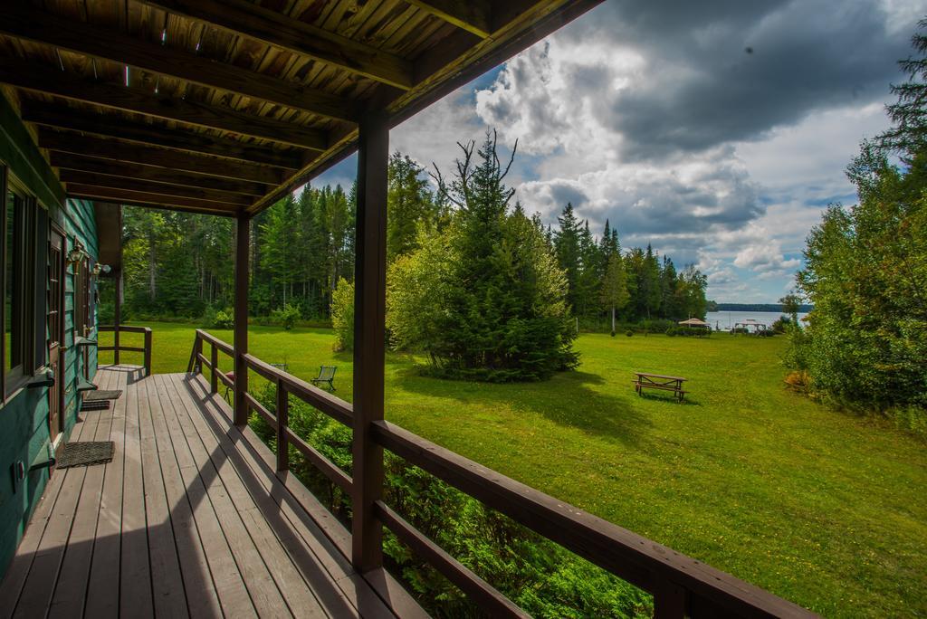 Lake Clear Lodge Ngoại thất bức ảnh